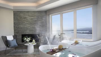 Couples treatment rooms, body treatments, hydrotherapy, aromatherapy