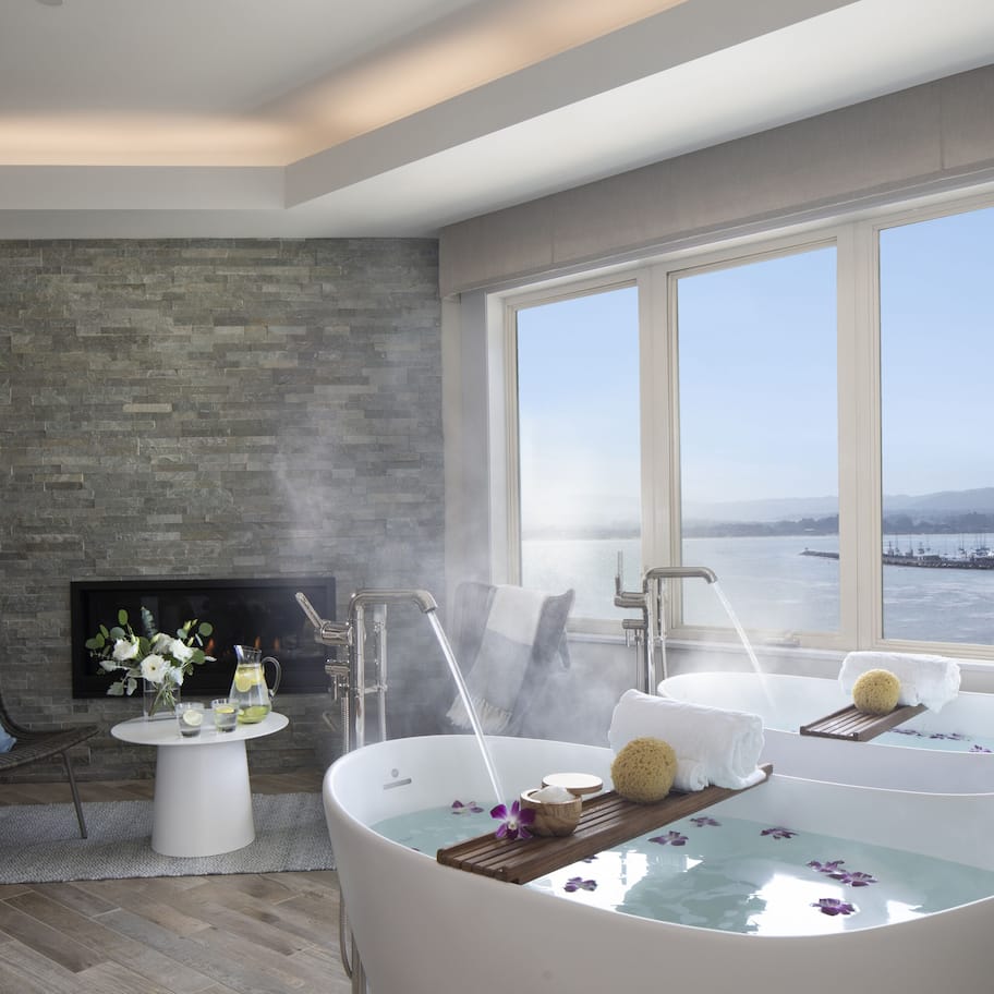 Couples treatment rooms, body treatments, hydrotherapy, aromatherapy