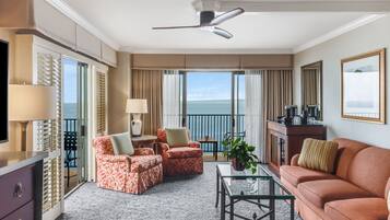 Suite – executive, havutsikt | Oppholdsområde | En 37-tommers LCD-TV med kabel-kanaler samt TV og iPod-dokkingstasjon