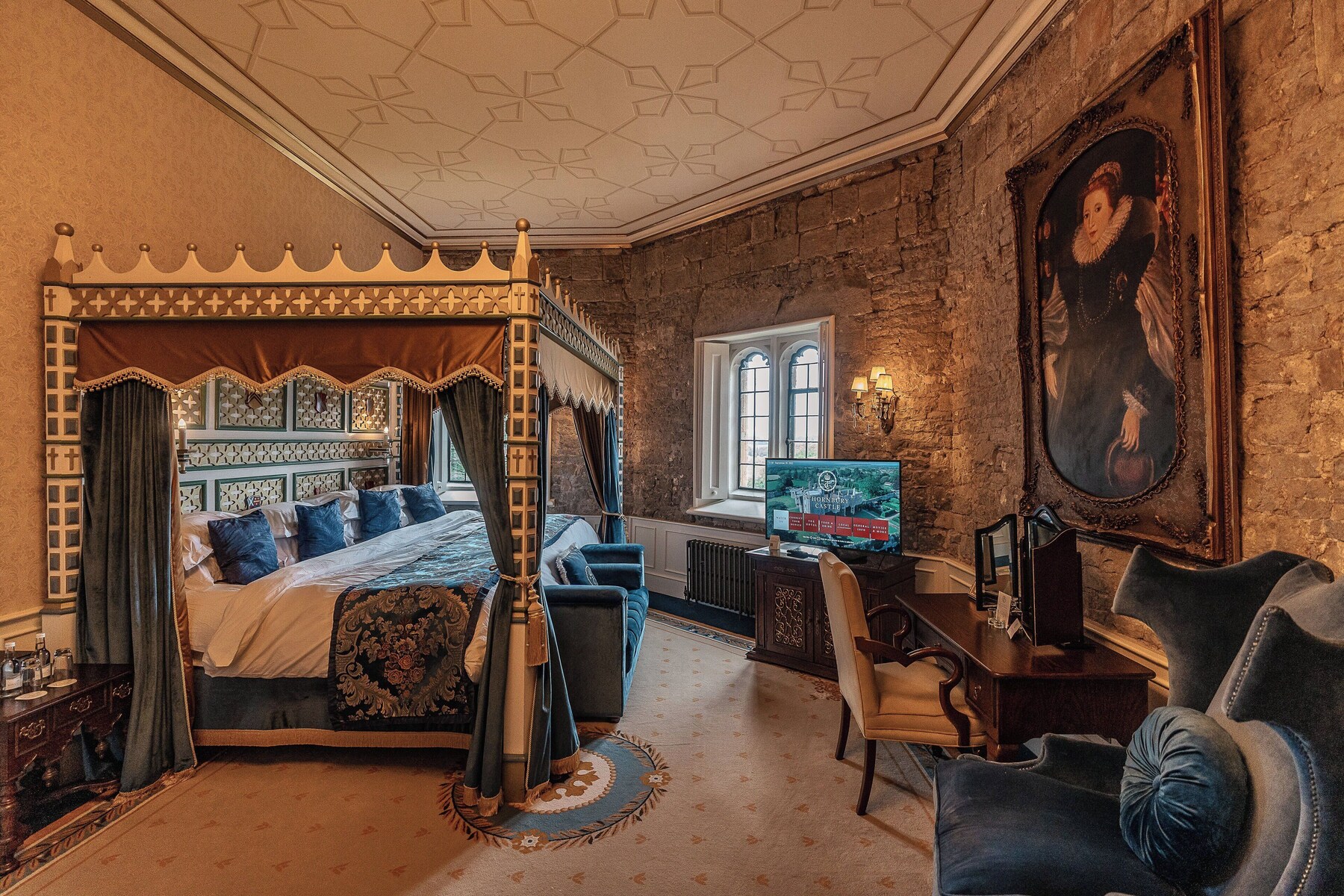 Suite (Catherine of Aragon Tower) | Premium bedding, desk, blackout curtains, iron/ironing board