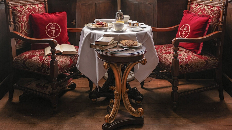 Thornbury Castle, Relais & Châteaux