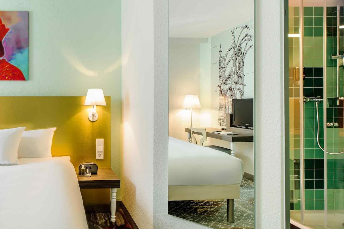 Comfort Double Room, 1 Double Bed | Desk, laptop workspace, blackout curtains, soundproofing