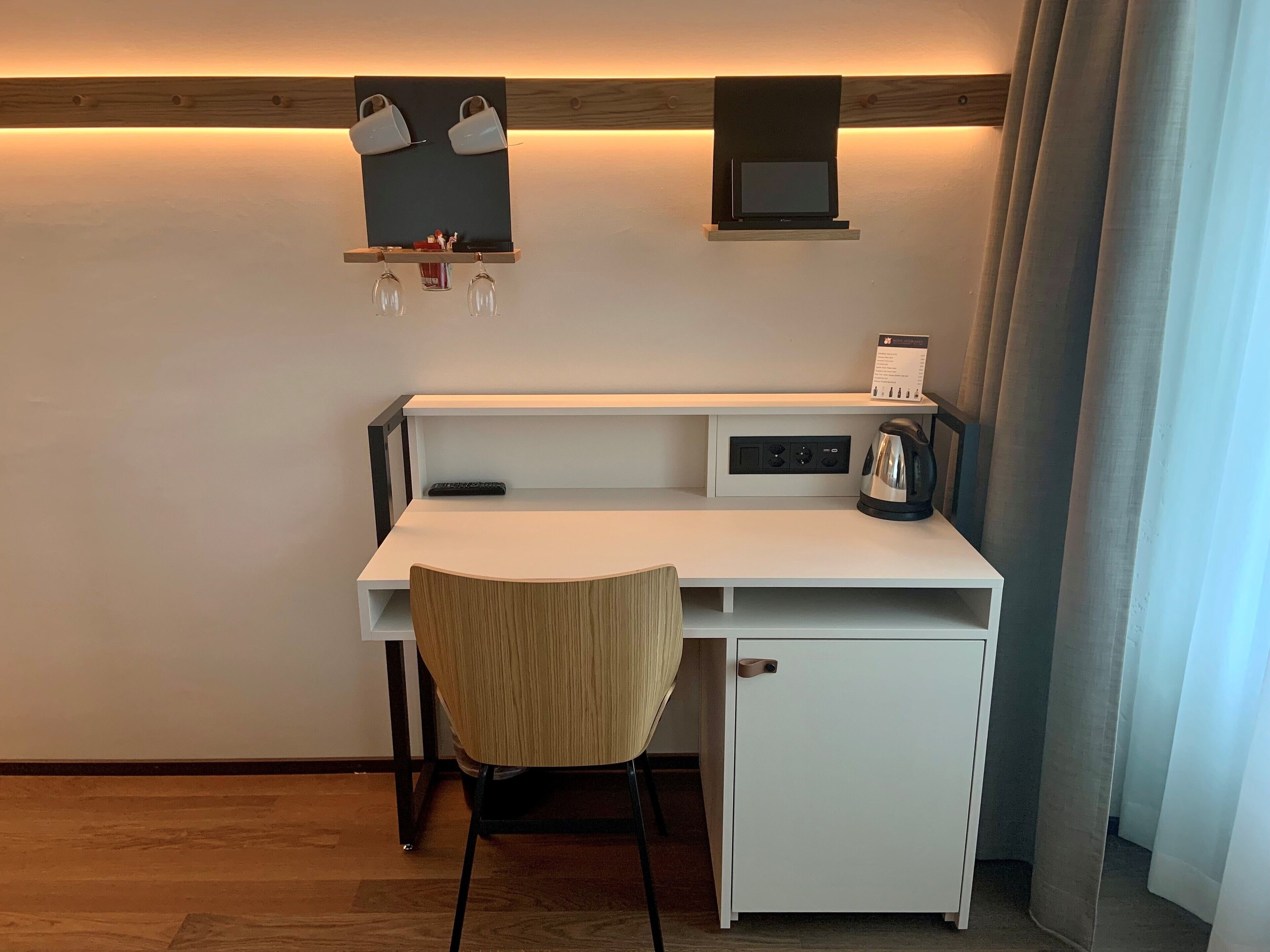 medium with balcony | 1 bedroom, hypo-allergenic bedding, in-room safe, desk