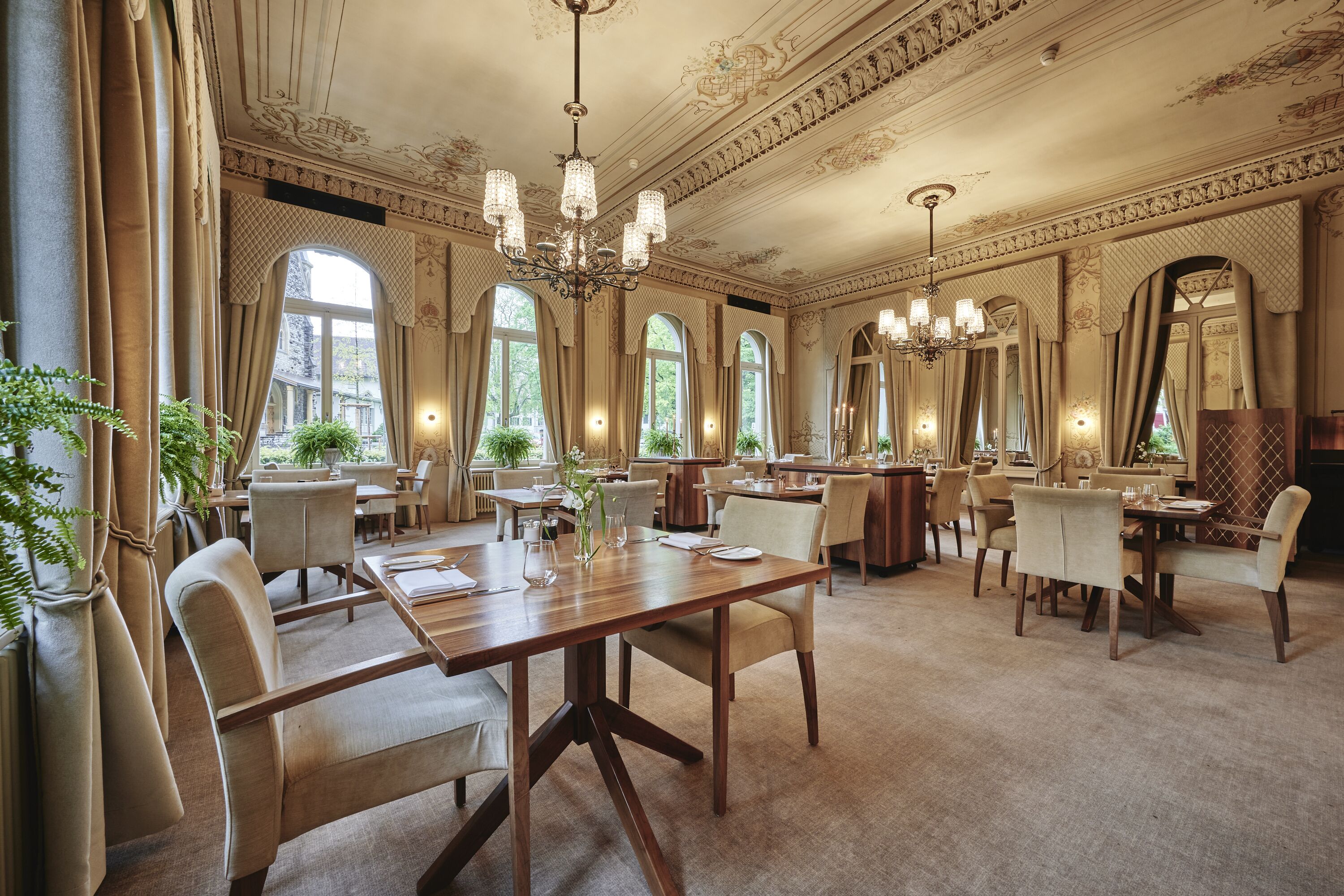 Breakfast, dinner served; local cuisine, al fresco dining 