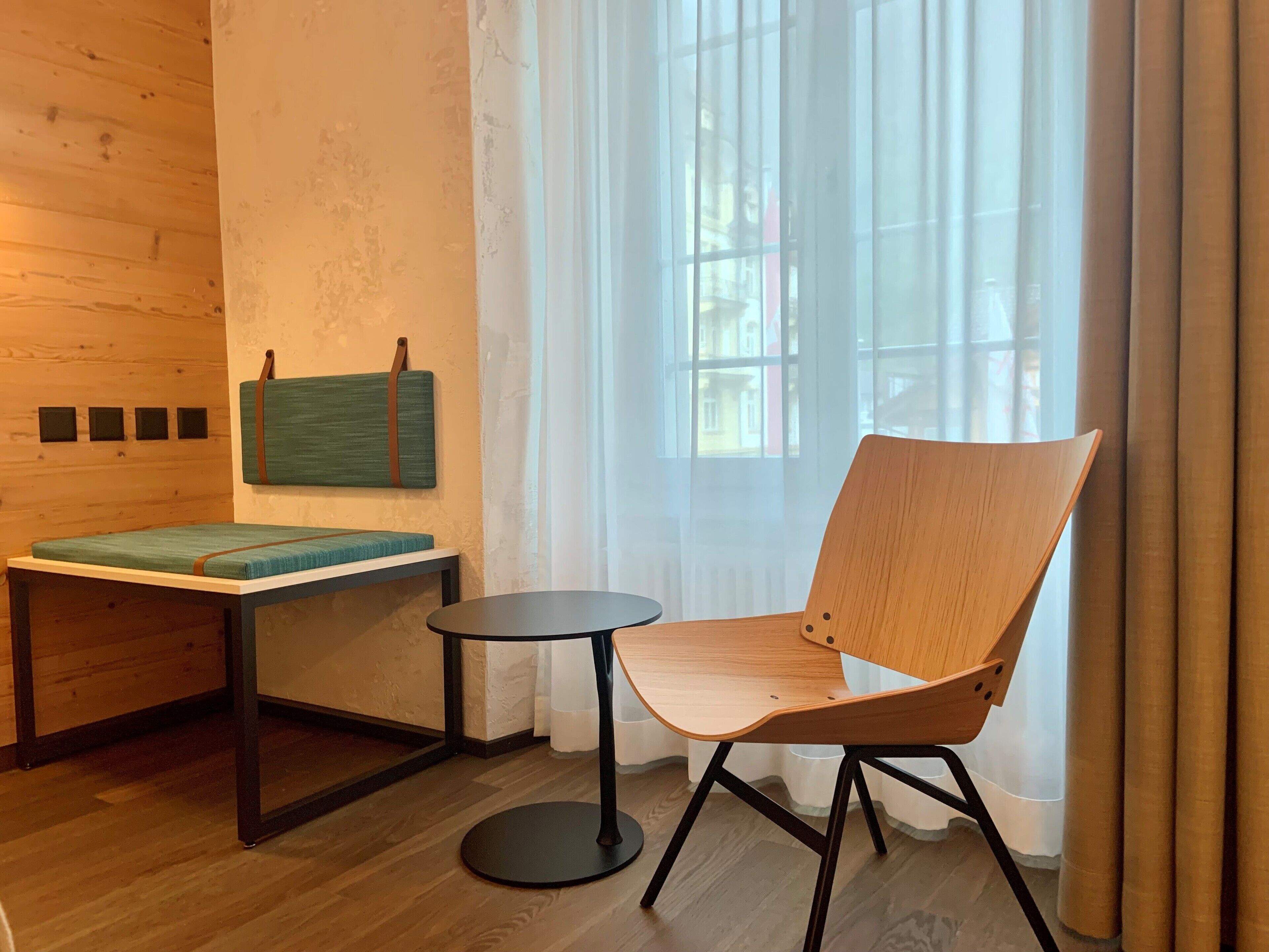 small | 1 bedroom, hypo-allergenic bedding, in-room safe, desk