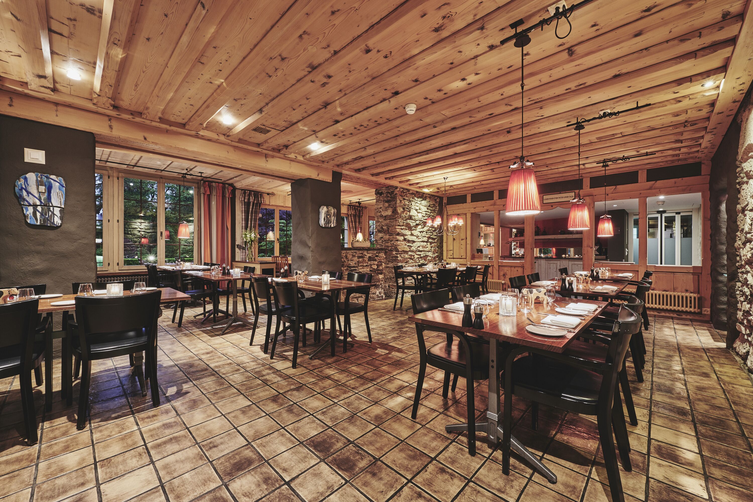 breakfast, dinner served; local cuisine, al fresco dining