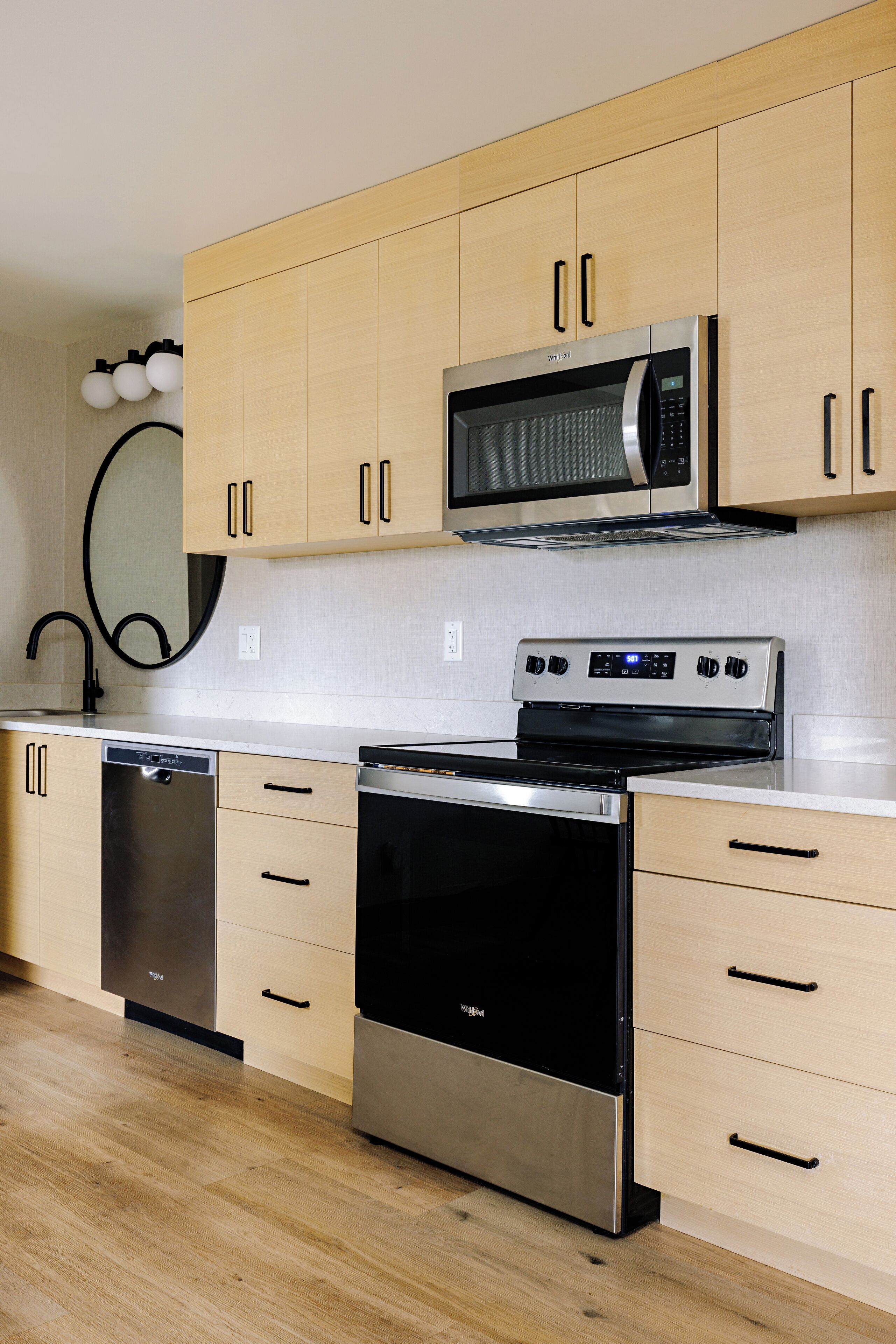 fridge, coffee/tea maker, freezer