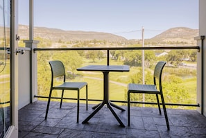 Suite, 1 Bedroom, Accessible (1 Queen Bed, Mobility, Balcony) | Property amenity
