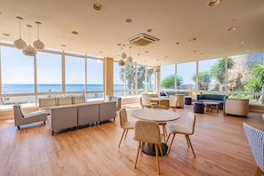 3 quầy bar/khu lounge, quầy bar bên hồ bơi