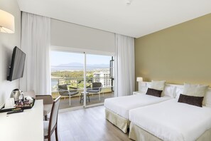 Suite, Sea View (Xtra Sol) | Minibar, desk, iron/ironing board, free WiFi