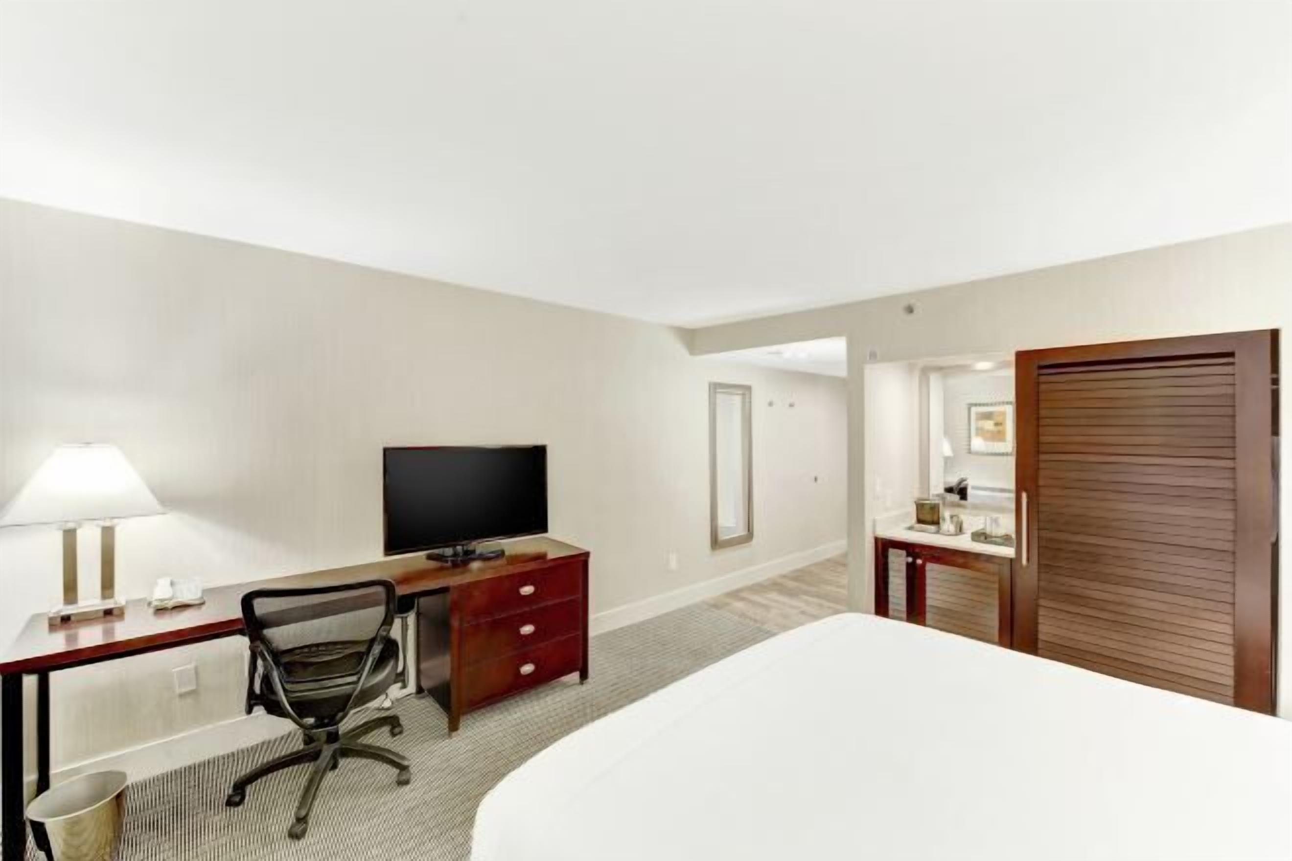 Premium bedding, pillow-top beds, in-room safe, desk