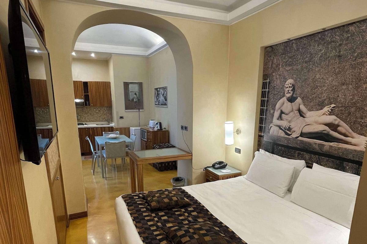 Standard Apartment, 1 Queen Bed, Non Smoking, Kitchen