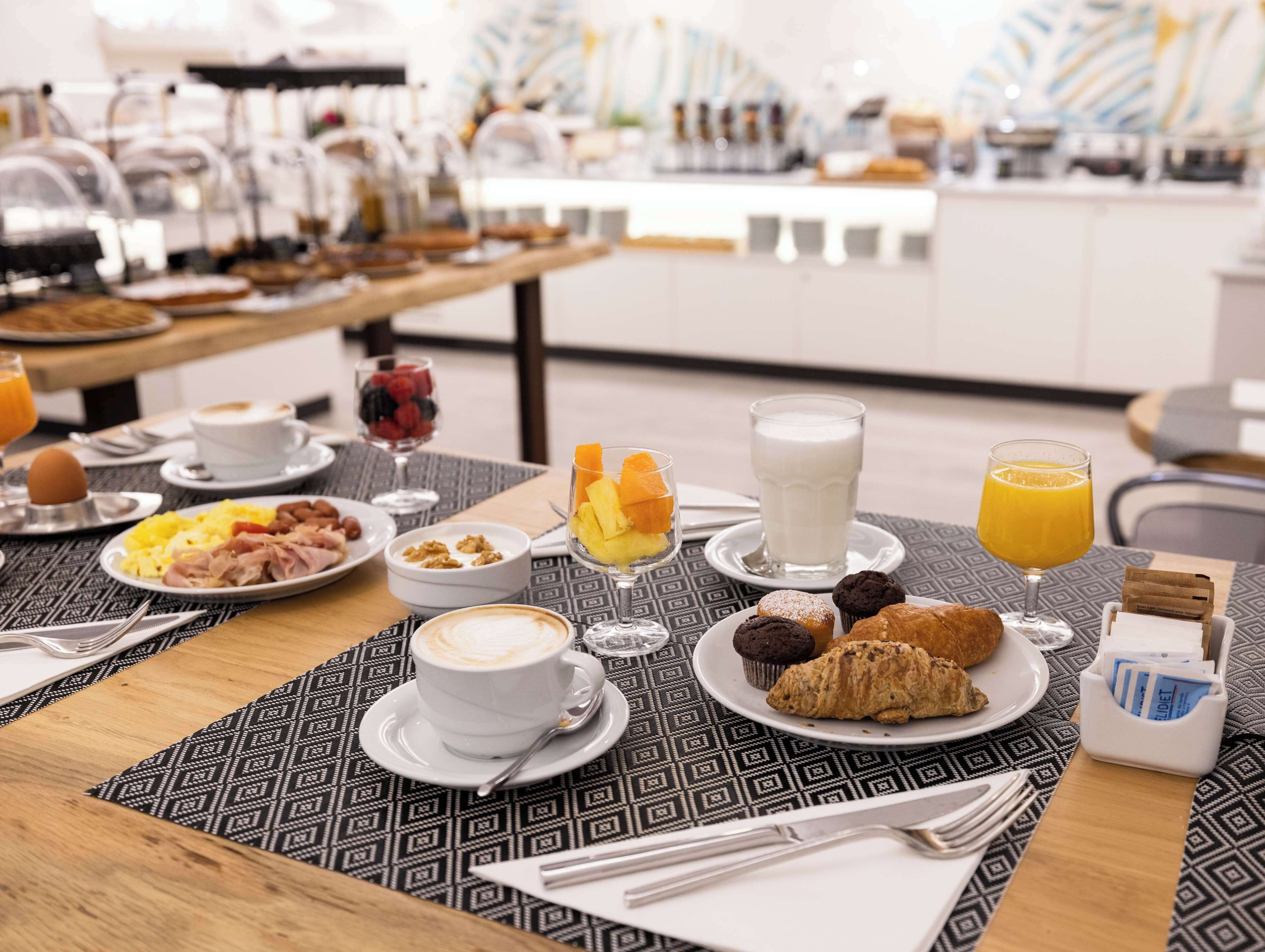 Daily buffet breakfast (EUR 10 per person)