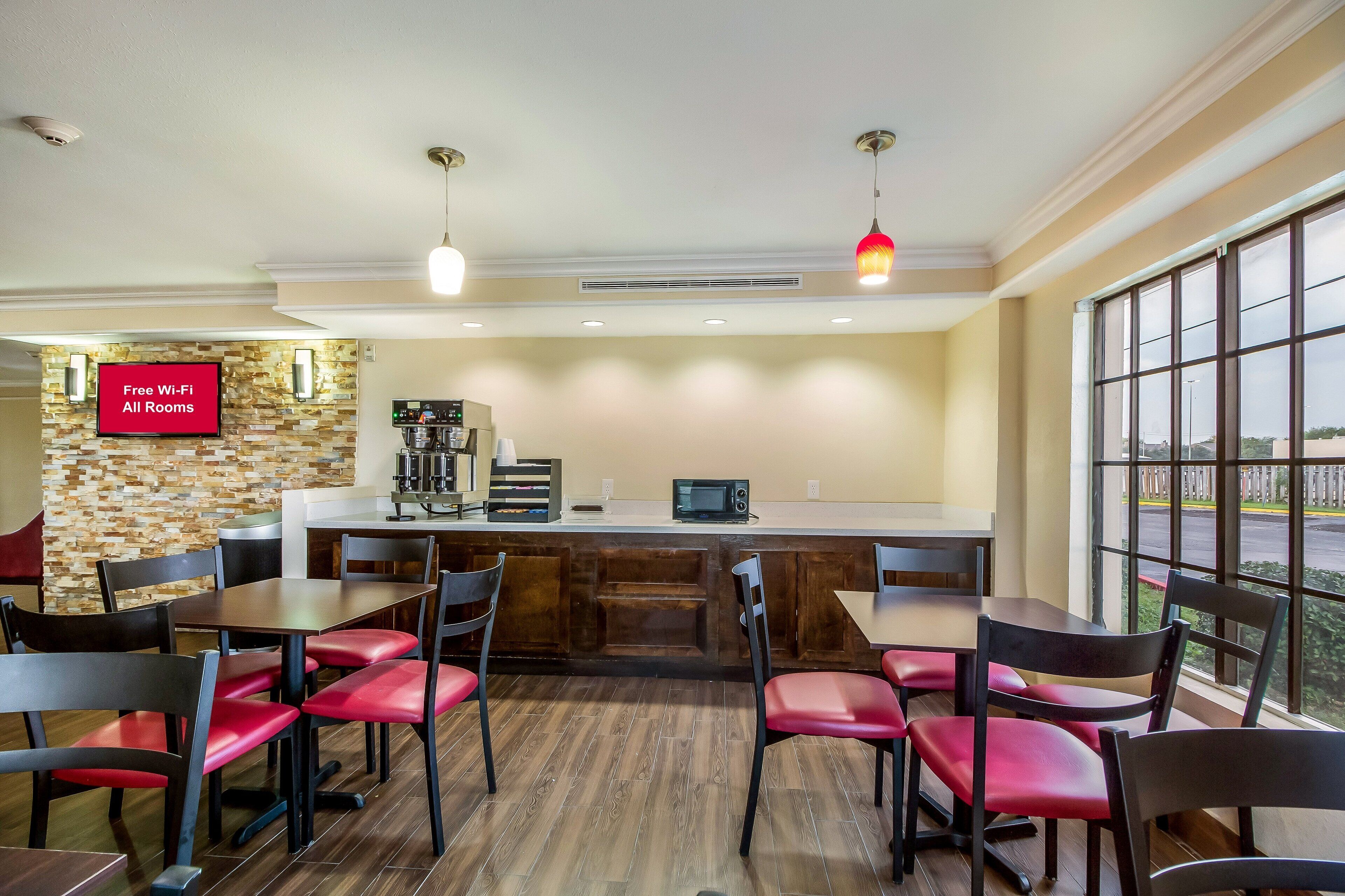 Photo - Red Roof Inn Houston East I-10