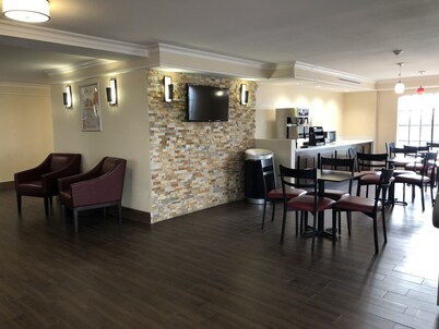 Red Roof Inn Houston East – I-10