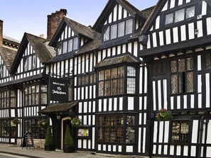 Exterior - Mercure Stratford-upon-Avon Shakespeare Hotel (Stratford-upon-Avon)