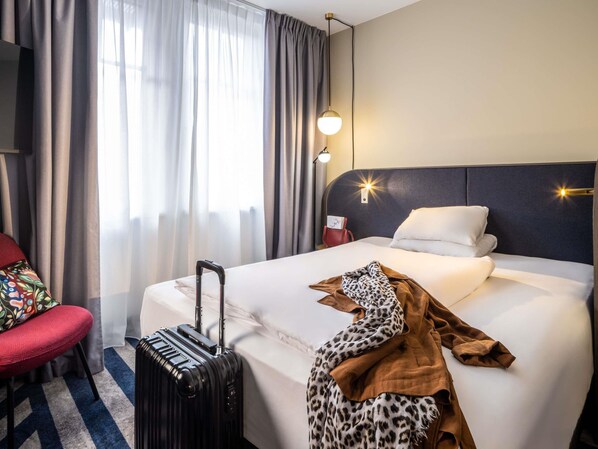 Quarto standard, 1 cama de casal | Roupas de cama antialérgicas, cofres nos quartos, escrivaninha