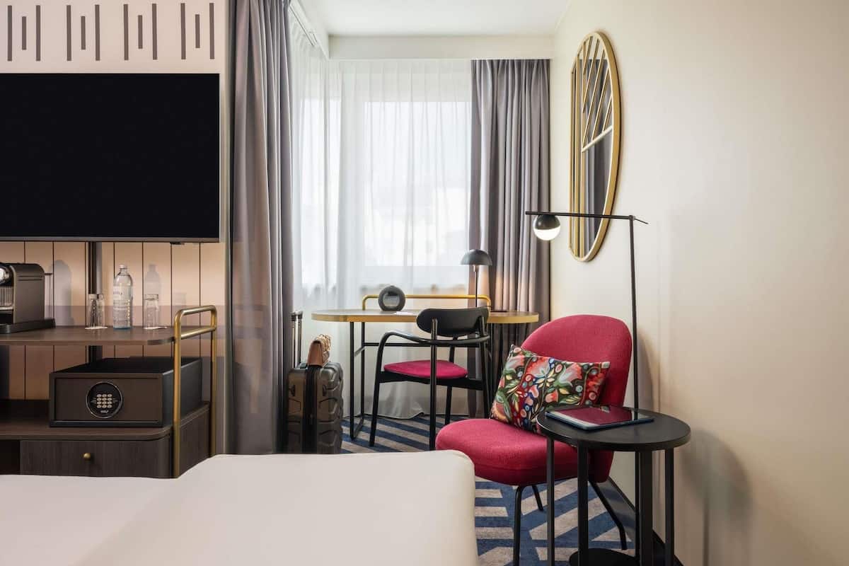 Privilege, Chambre, 1 très grand lit