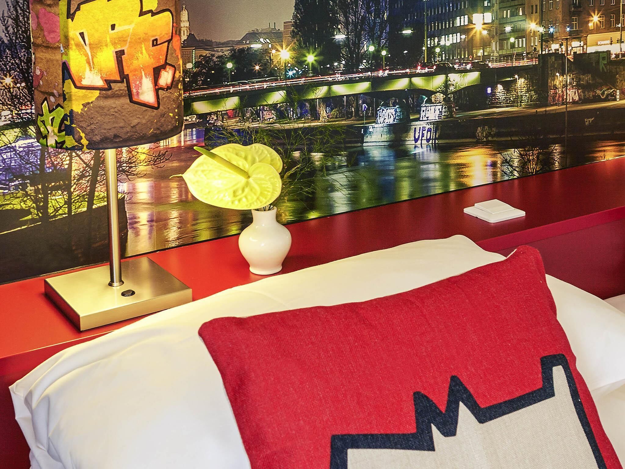 hypo-allergenic bedding, in-room safe, desk, laptop workspace