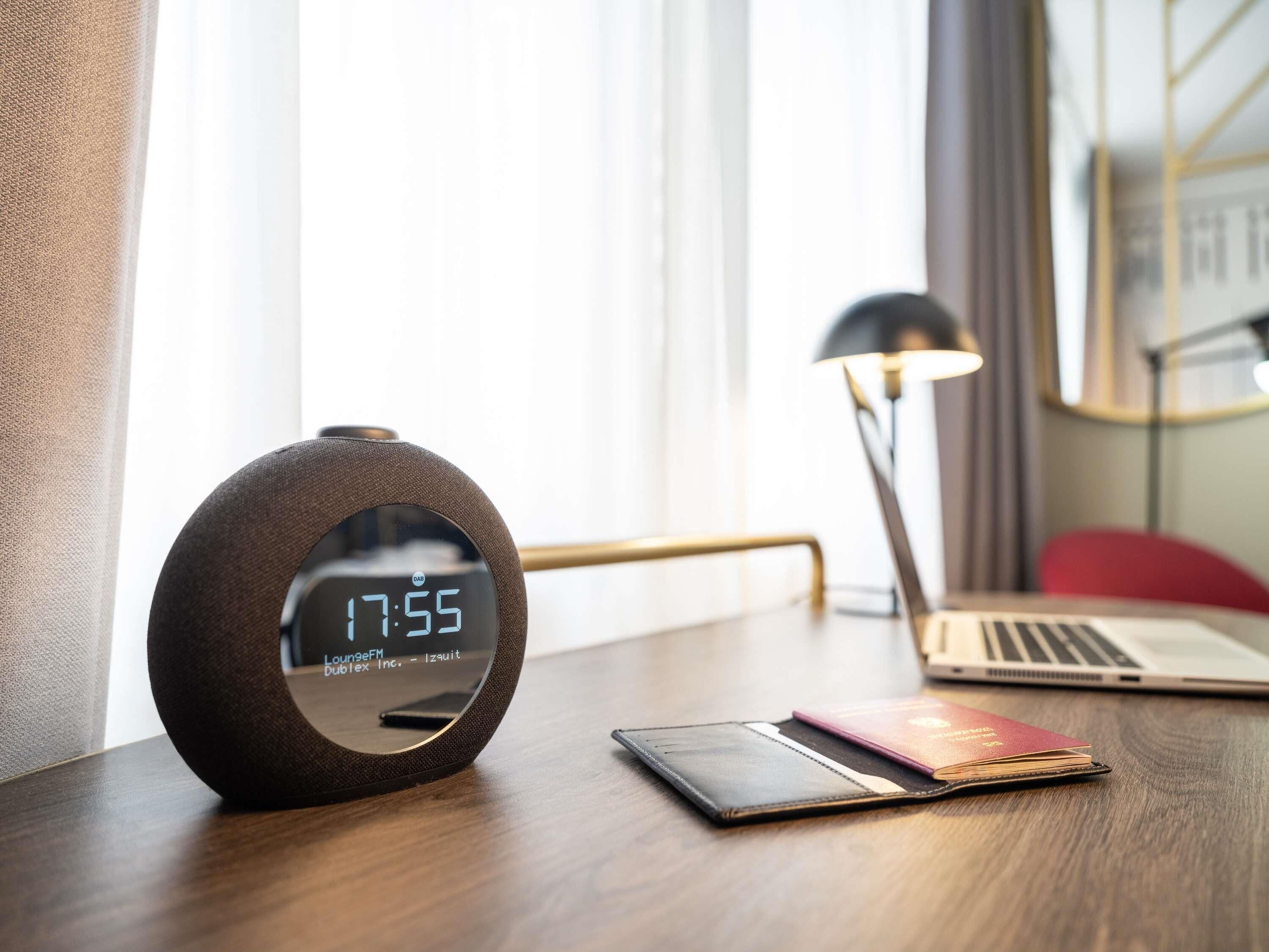 Privilege, Rom, 1 kingsize-seng | Allergitestet sengetøy, safe på rommet og skrivebord