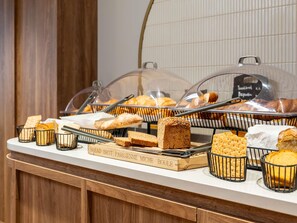 Daily buffet breakfast (EUR 26 per person) - Mercure Wien City (Vienna)