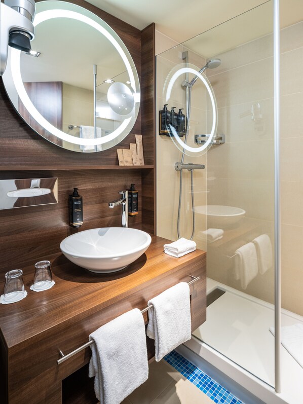 Privilege, Camera, 1 letto king | Bagno | Doccia, articoli per l'igiene personale ecosostenibili, asciugacapelli