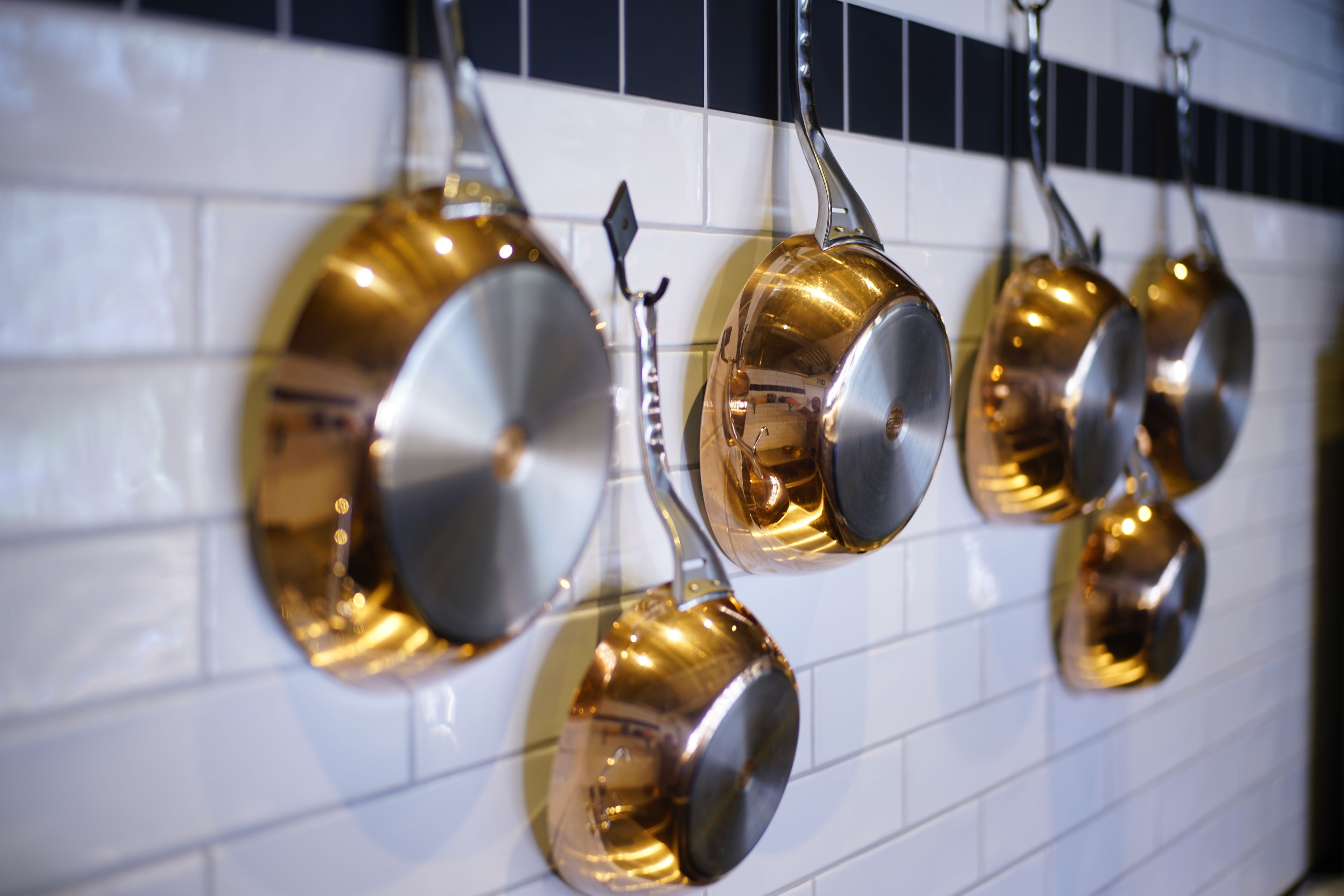 2 restaurants, dinner served, mediterranean cuisine