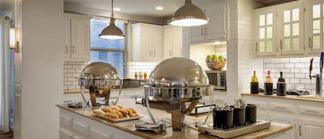 Free daily buffet breakfast