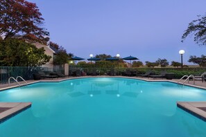 Outdoor pool, open 10 AM to 10 PM, sun loungers