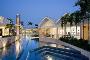 Point of interest - Collins Hotel Naples (Naples)