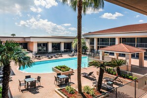 Seasonal outdoor pool, sun loungers