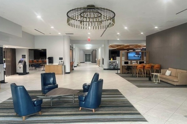 Lobby lounge