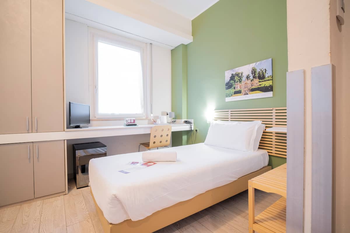 Single Room | Frette Italian sheets, premium bedding, down duvets, minibar
