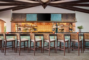 2 bars/lounges, poolside bar