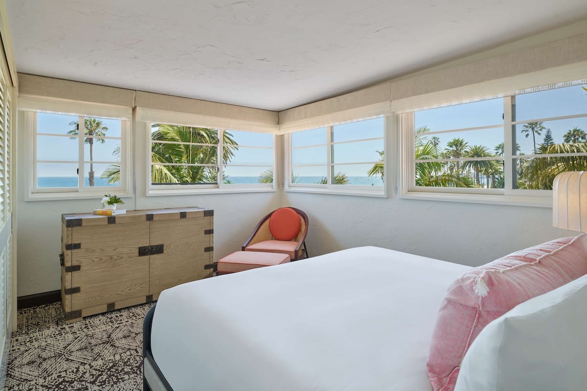 Suite, Ocean View | Premium bedding, down comforters, pillowtop beds, in-room safe