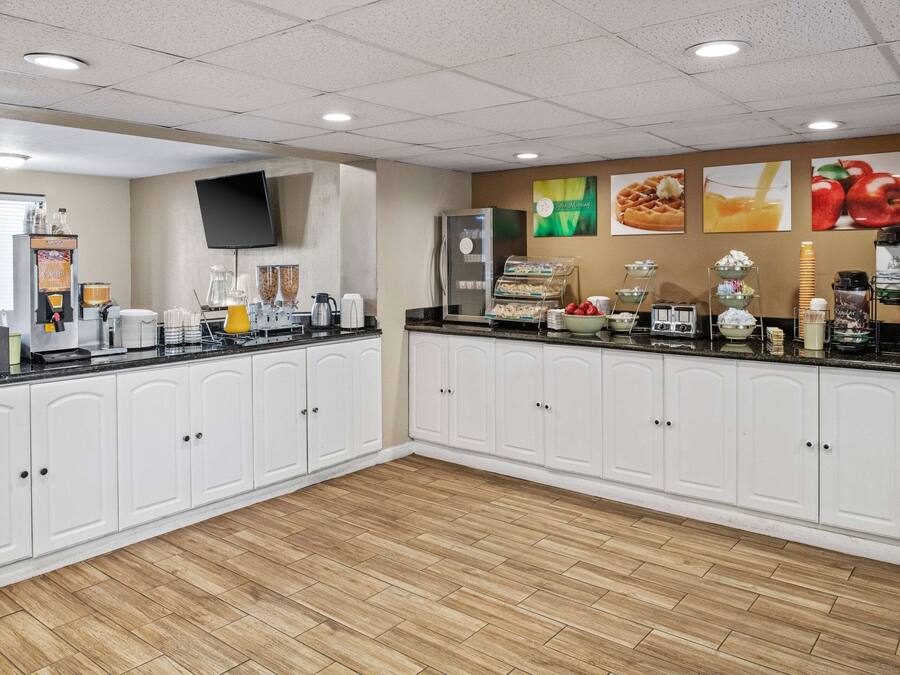 Frokostbuffé er inkludert hver dag