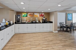 Free daily buffet breakfast