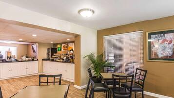 Free daily buffet breakfast