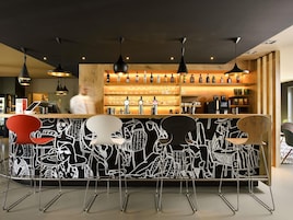 Bar (en el alojamiento)