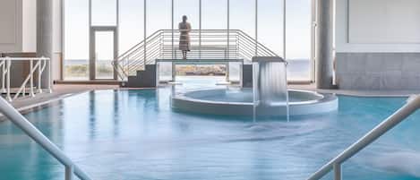 Couples treatment rooms, sauna, hot tub, steam room, Turkish bath