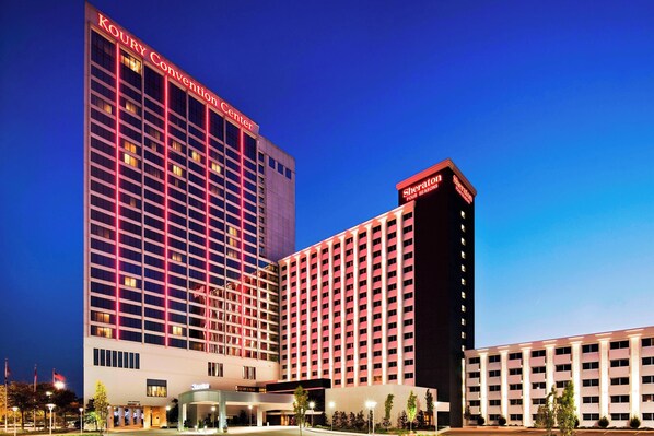 Exterior - Sheraton Greensboro at Four Seasons (Greensboro)