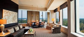 Sheraton Greensboro at Four Seasons
