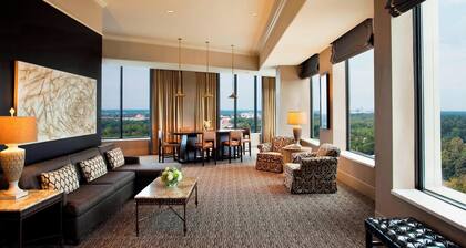 Sheraton Greensboro at Four Seasons