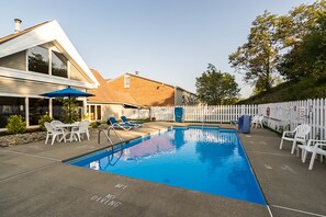 Piscina stagionale all'aperto