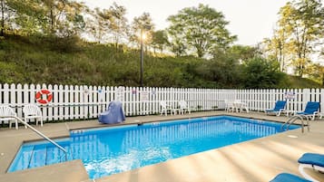 Seasonal outdoor pool