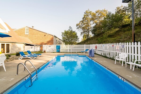 Seasonal outdoor pool