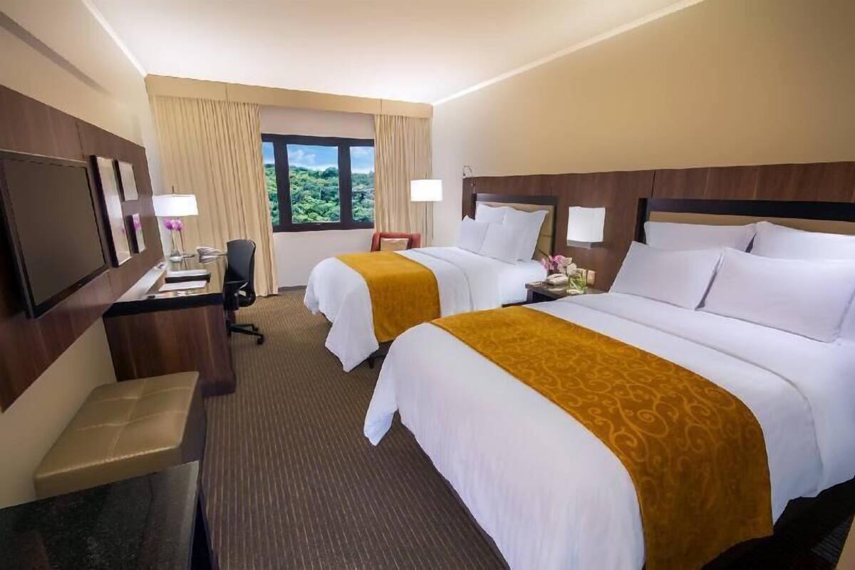 Premium bedding, minibar, in-room safe, desk