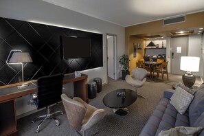 Premium bedding, minibar, in-room safe, desk - Sao Paulo Airport Marriott Hotel (Guarulhos)