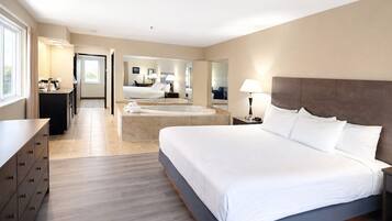 Pillowtop-bedden, een bureau, een laptopwerkplek