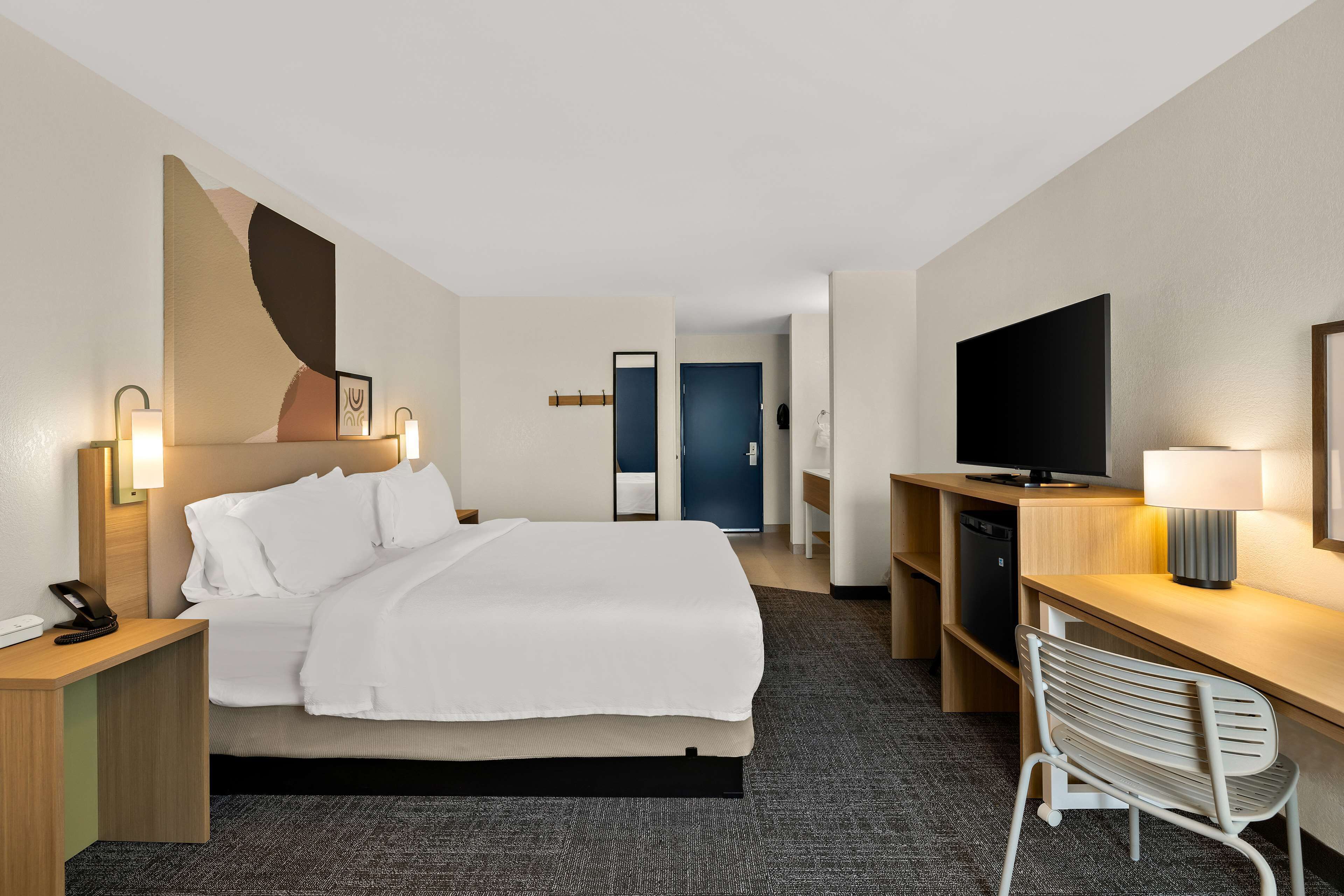 room, 1 king bed | desk, blackout curtains, iron/ironing board, free cots/infant beds